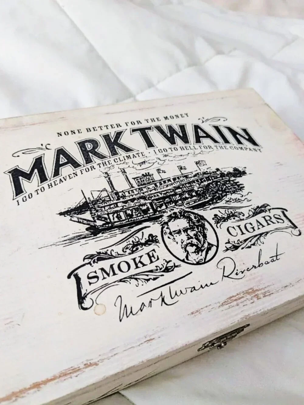 Mark Twain love decorating